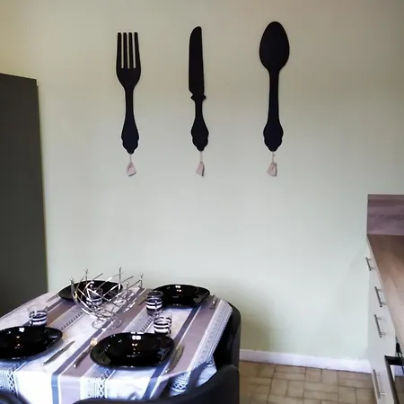 Apartment Climatise Avec Terrasse 4 A 6 Couchages A 600m Du Centre Thermal