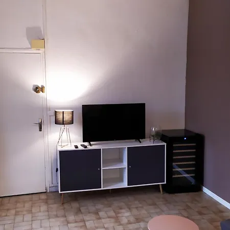 Apartment Climatise Avec Terrasse 4 A 6 Couchages A 600m Du Centre Thermal