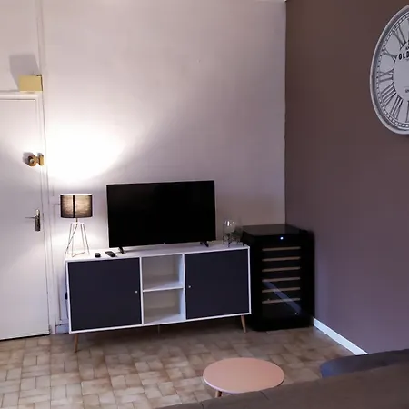 Apartment Climatise Avec Terrasse 4 A 6 Couchages A 600m Du Centre Thermal *