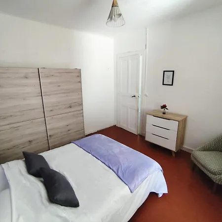 Climatise Avec Terrasse 4 A 6 Couchages A 600m Du Centre Thermal * Lamalou-les-Bains