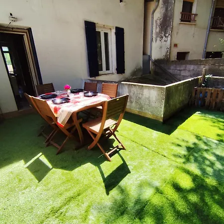 Climatise Avec Terrasse 4 A 6 Couchages A 600m Du Centre Thermal شقة لامالو-ليه-بان