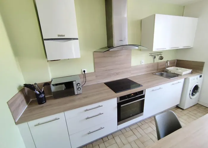 Apartamento Climatisé Avec Terrasse 4 à 6 Couchages à 600m Du Centre Thermal *