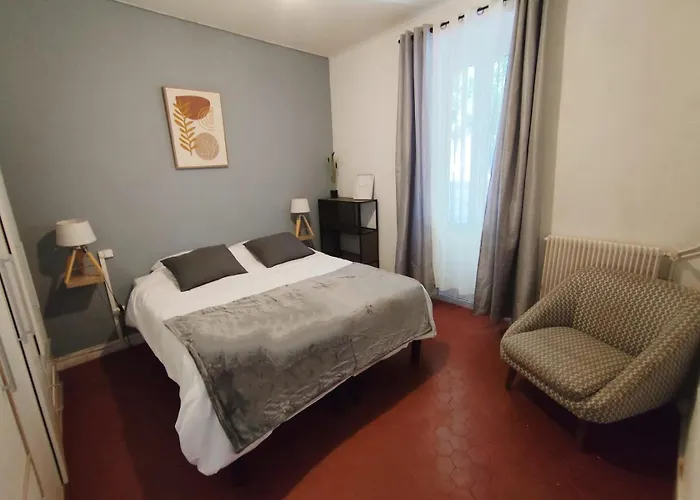 Apartamento Climatisé Avec Terrasse 4 à 6 Couchages à 600m Du Centre Thermal *