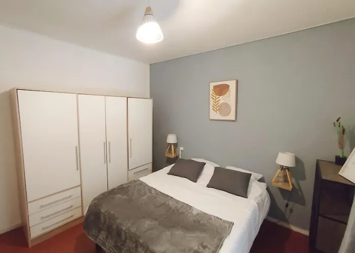 Climatisé Avec Terrasse 4 à 6 Couchages à 600m Du Centre Thermal Apartamento Lamalou-les-Bains