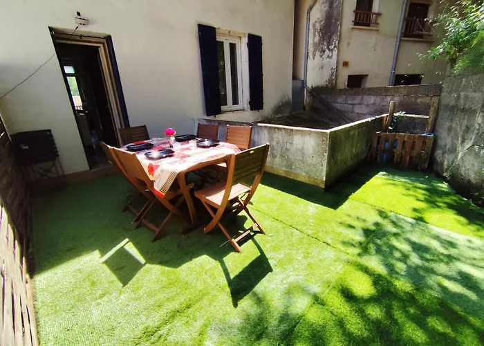 Climatisé Avec Terrasse 4 à 6 Couchages à 600m Du Centre Thermal Apartamento Lamalou-les-Bains